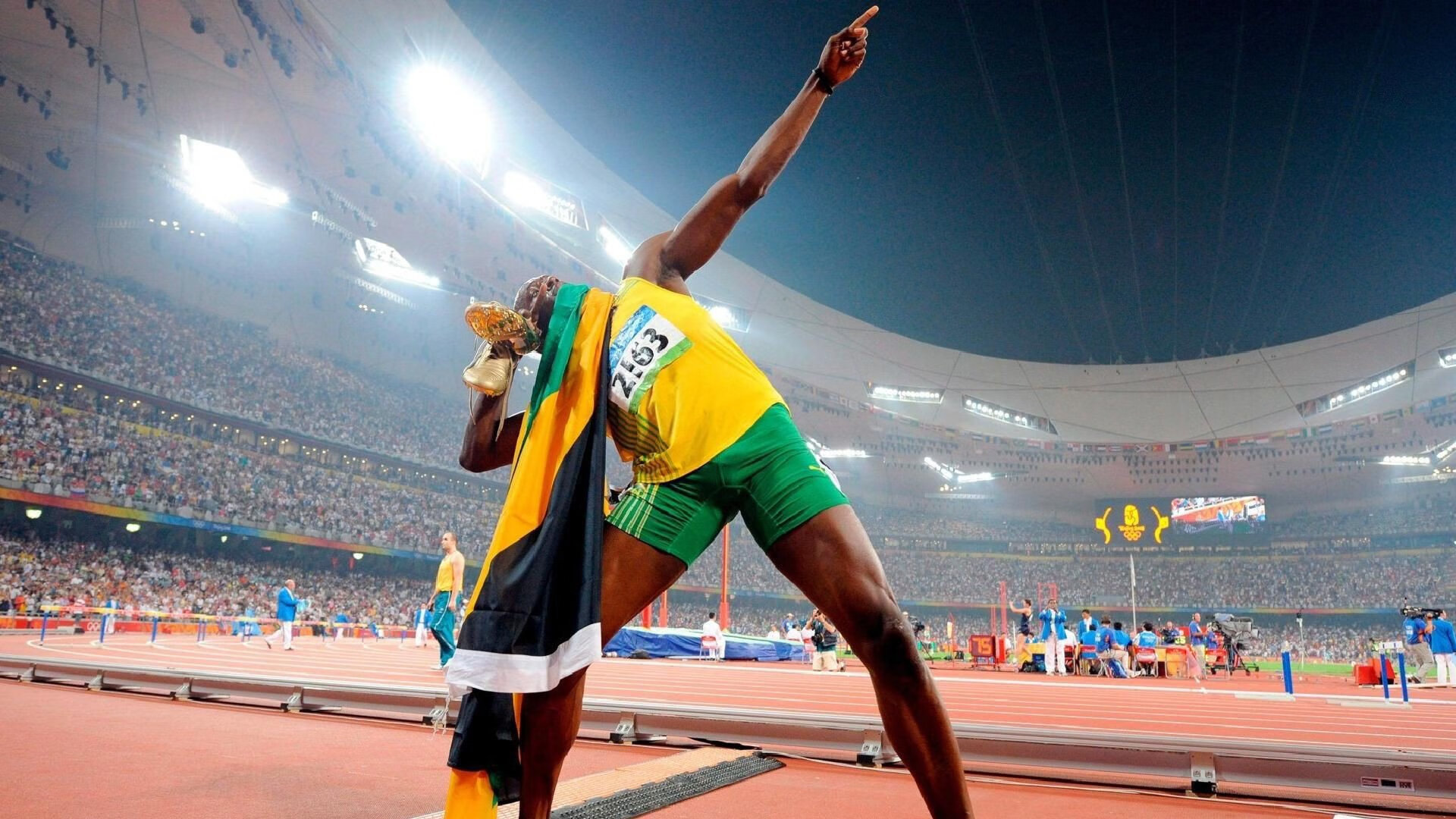 九游网-未来联盟的科技创新：虚拟现实成为观赛新宠，英雄联盟未来科技礼盒